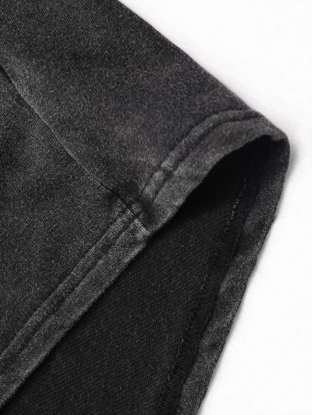 Elevate Your Summer Wardrobe with the Manfinity EMRG Men's Slogan Printed Round Neck T-Shirt - Casual Style for Every Street Adventure